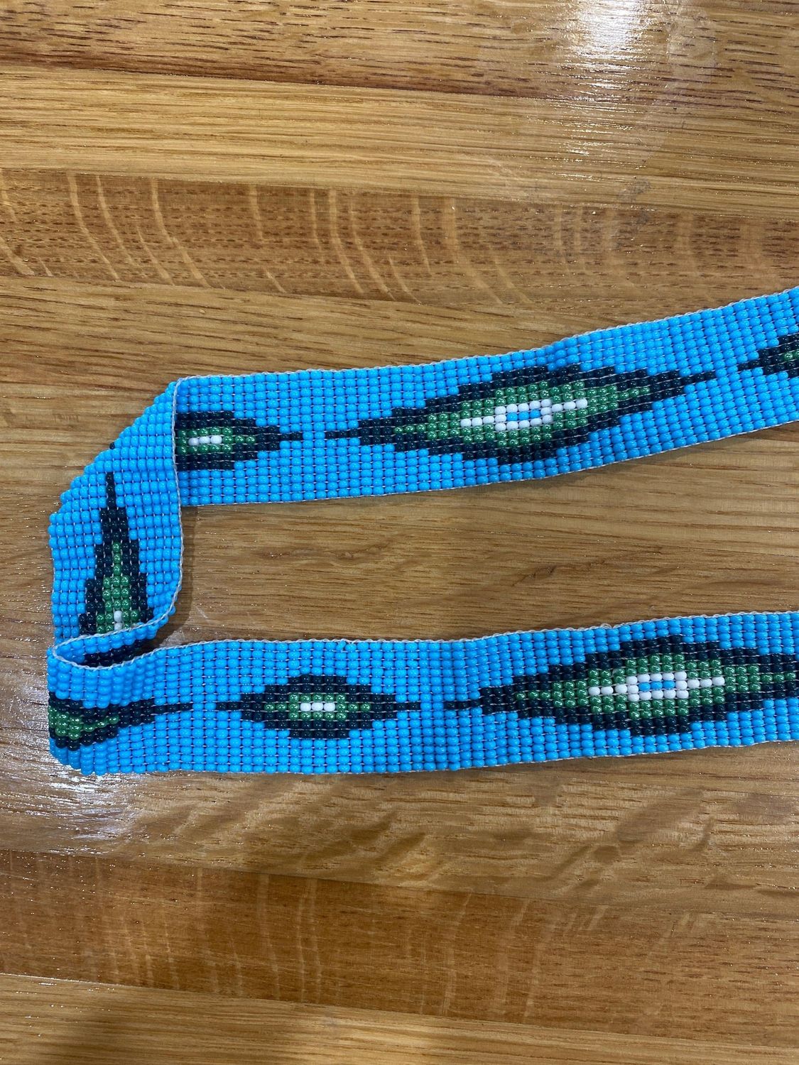Sunbody 15 Bead Suede Tie End Blue And Green Hatband
