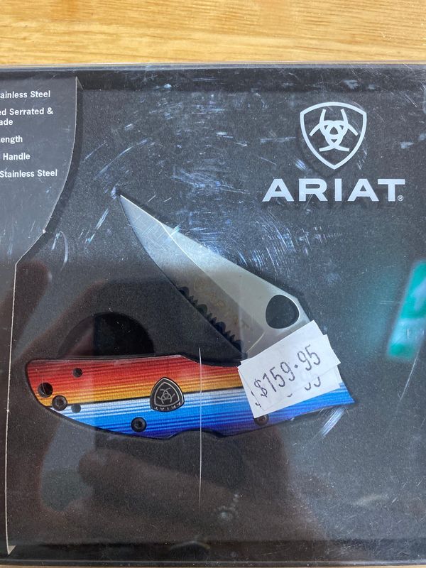 Ariat Serape Serrated Knife