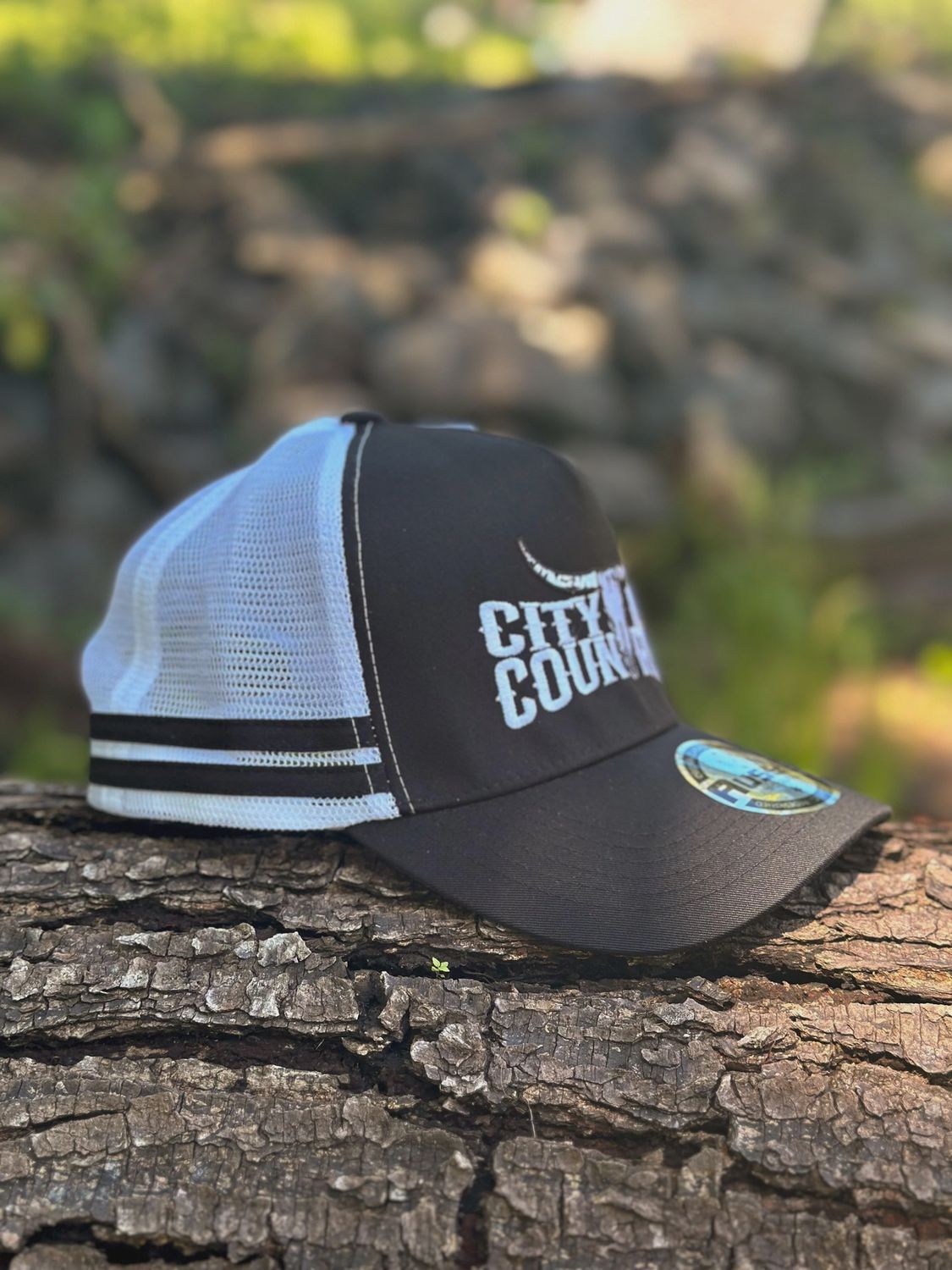 City N Country Classic Black and White Cap
