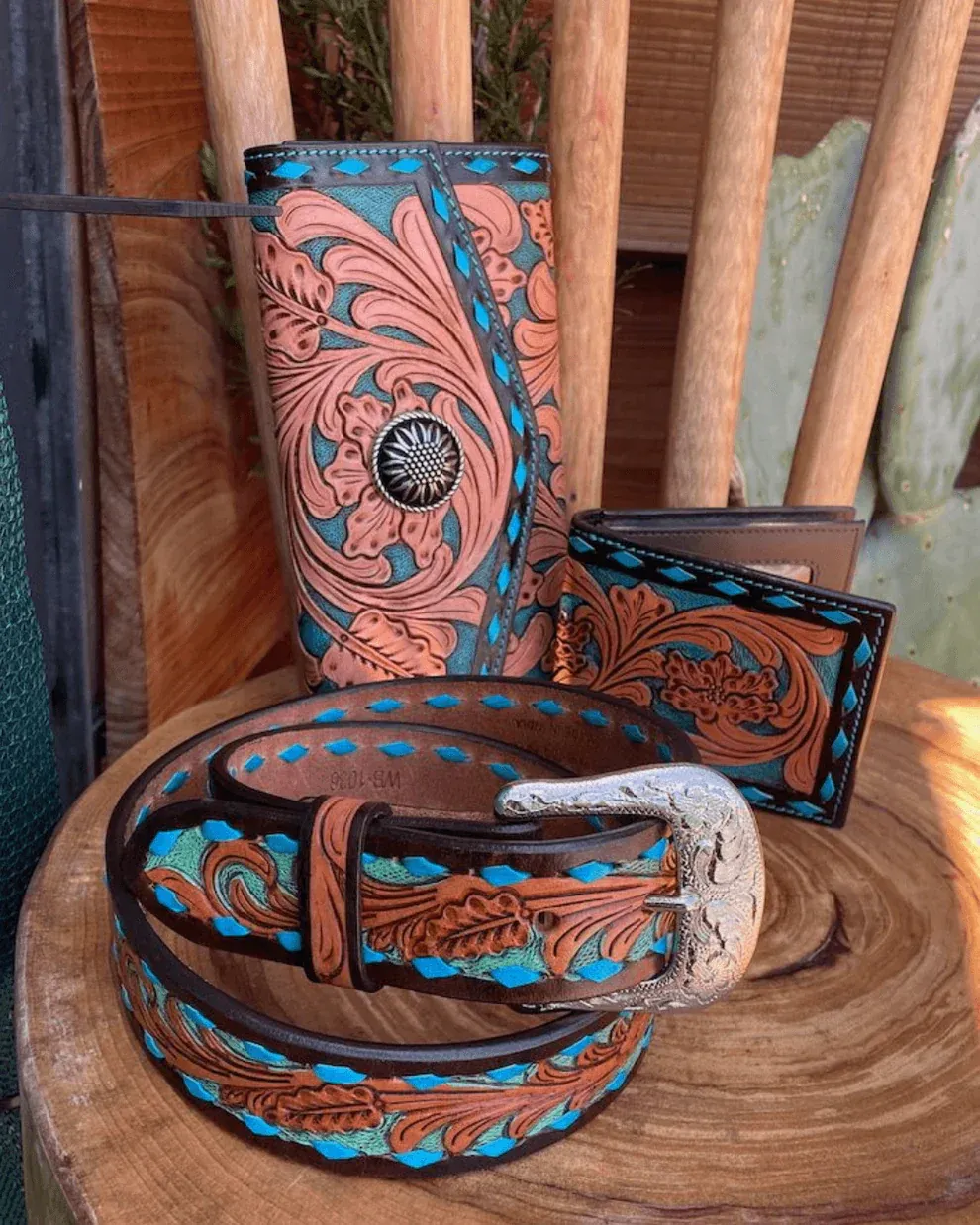 Outback King Western Bi-Fold Turquoise Buckstitch Wallet