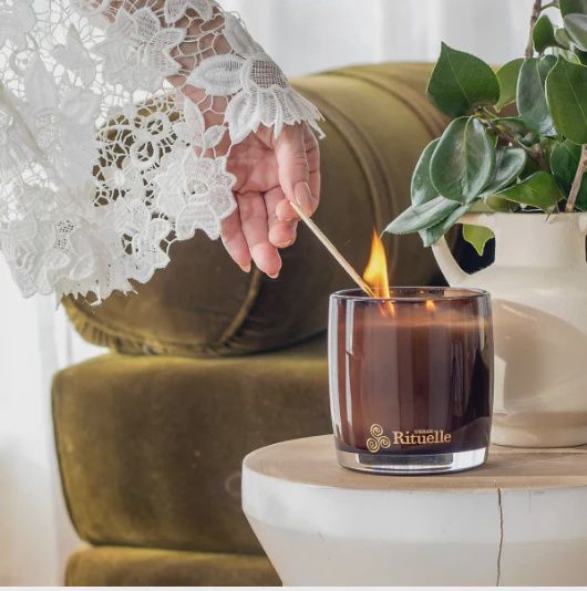 Urban Rituelle Wild Sage, Bitter Orange, Bergamot, Driftwood 400g Scented Soy Candle