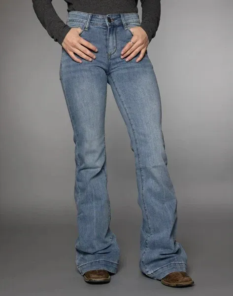 CC Western Ladies Carissa Classic Light Wash Jean