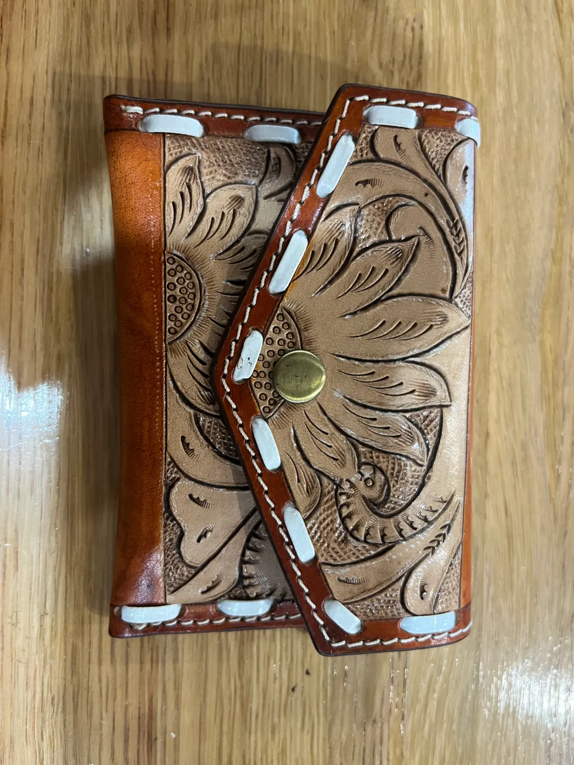 Bushfire Road Tooled Tan White Keyring Purse