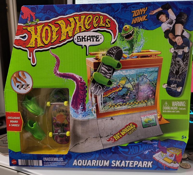 Hot Wheels Tony Hawk Aquarium Skatepark