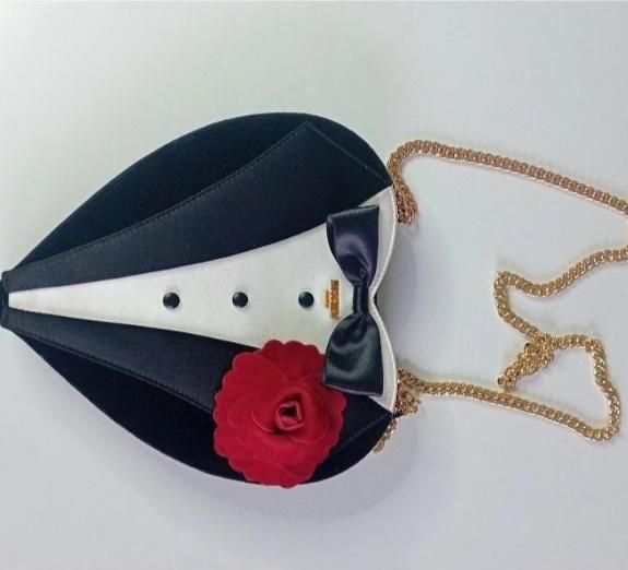 BORSA A CUORE MOSCHINO