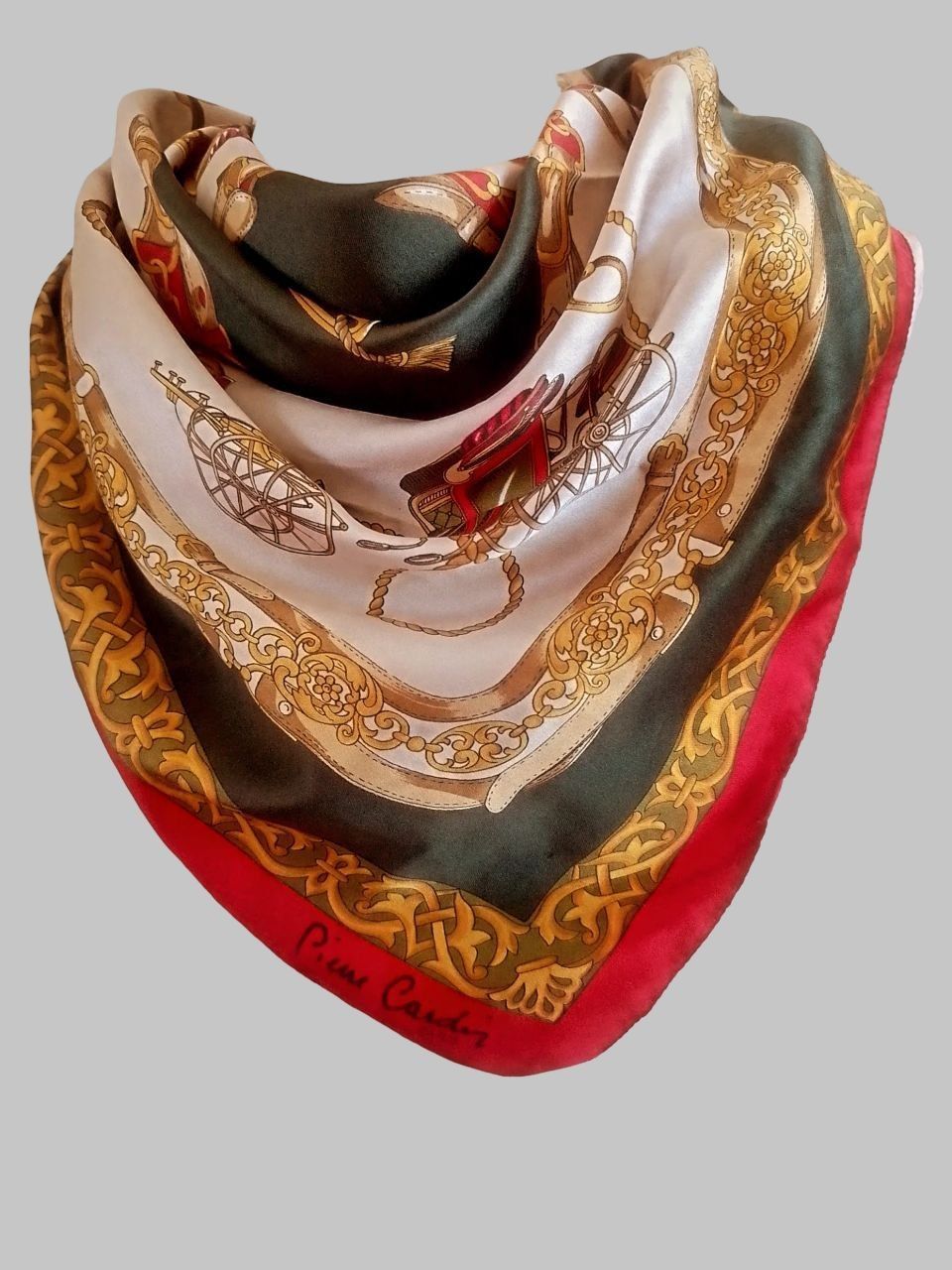 FOULARD PIERRE CARDIN TEMA EQUESTRE FOULARD PIERRE CARDIN TEMA EQUESTRE