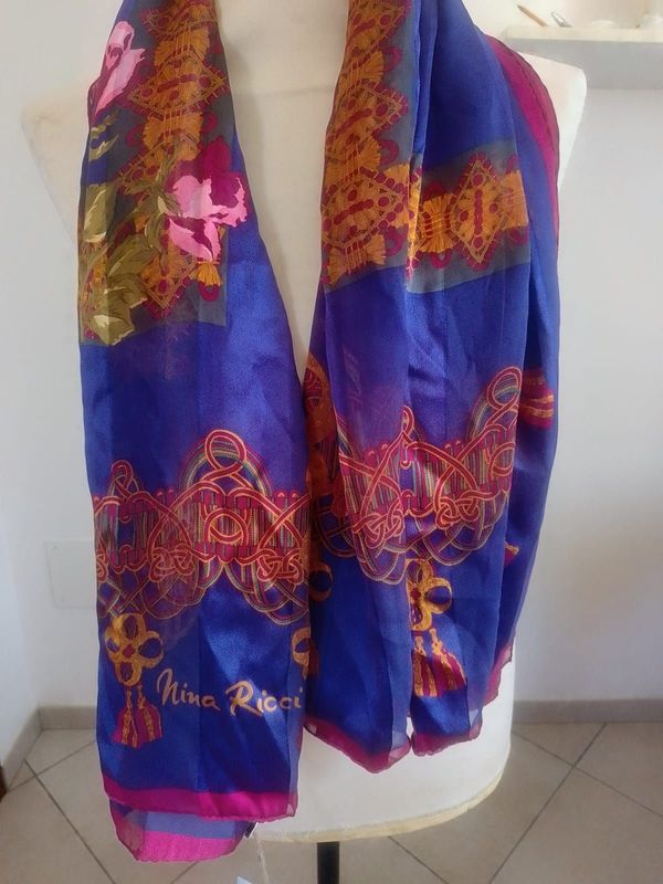 FOULARD NINA RICCI