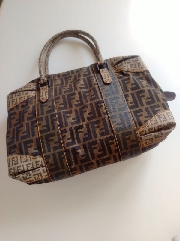 BORSA BAULETTO FENDI
