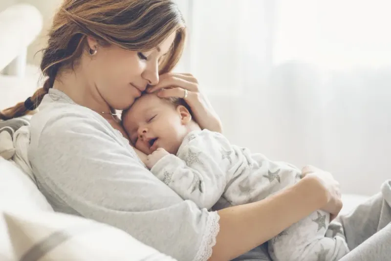 La mère est tout dans la vie. Elle est la consolation dans la tristesse, le secours dans la détresse, la force dans la faiblesse. La mère est tout dans la vie. Elle est la consolation dans la tristesse, le secours dans la détresse, la force dans la faiblesse.