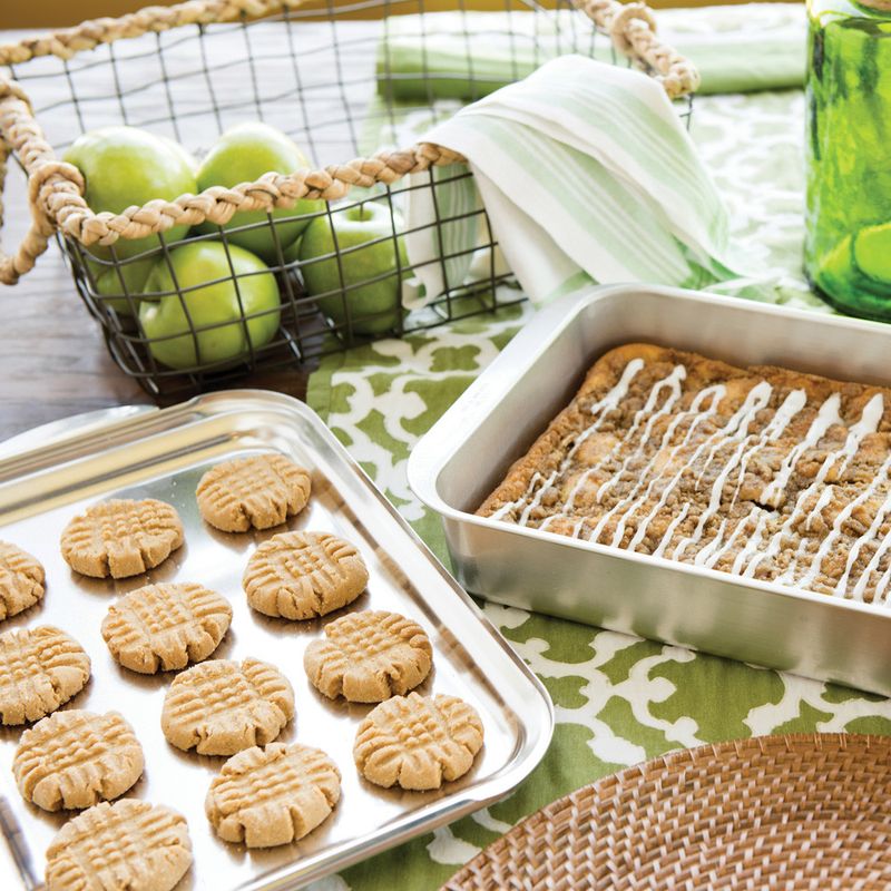 9x13 Baking Pan w/Metal Lid