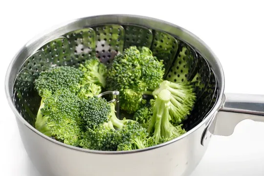 RSVP Vegetable Steamer 9"