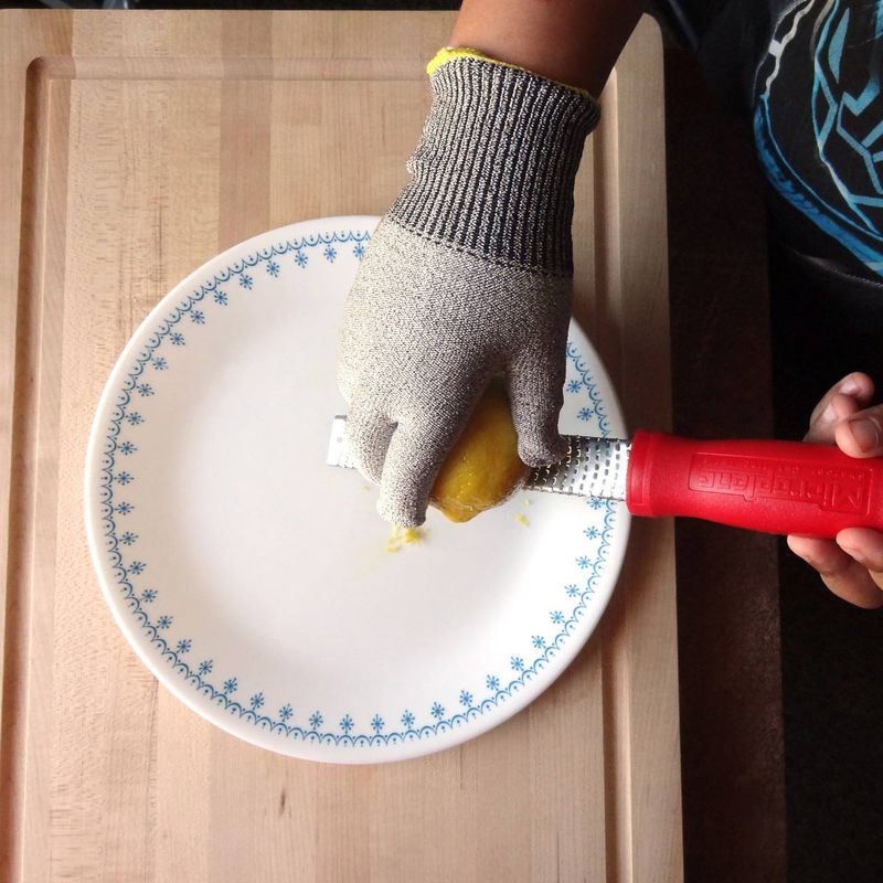 Kid's Cut Resistant Glove