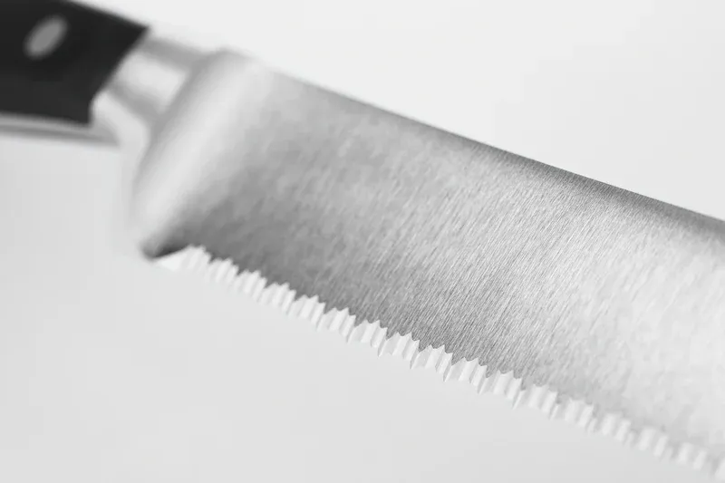 Classic 9" Bread Double Serration Knife