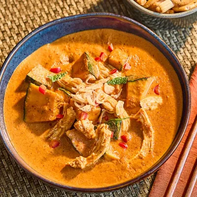 Red Curry Paste Mae Ploy 14oz