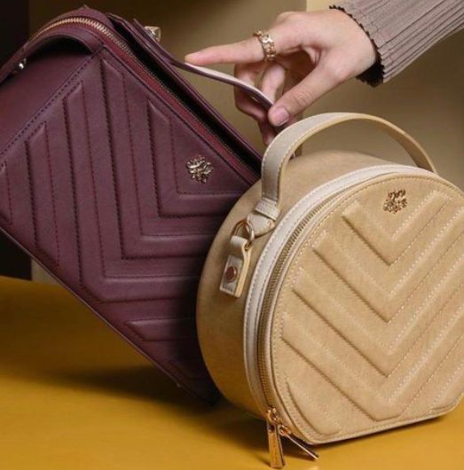 Women’s Leather Everyday Bag