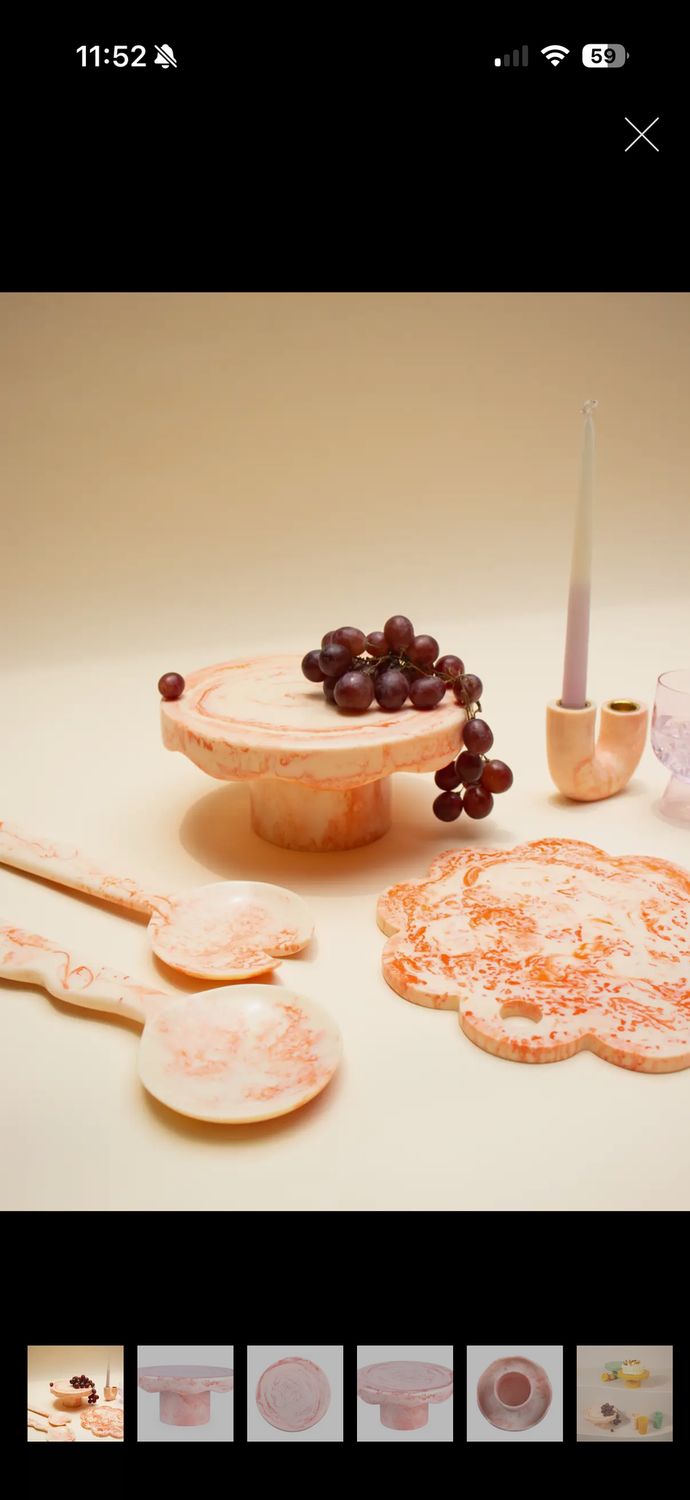 resin cake stand