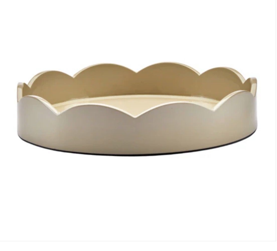 Scallop Tray Cappucino Extra Large