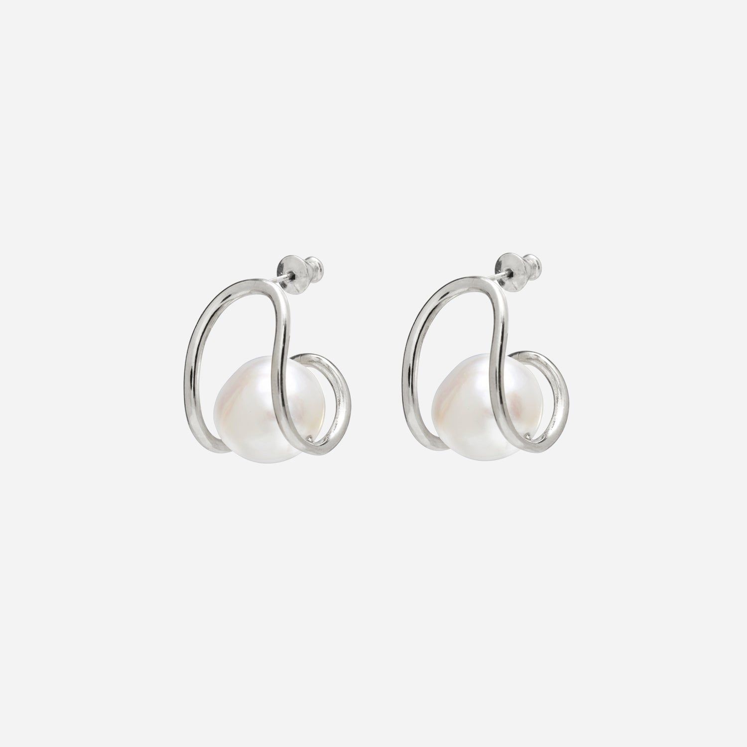 Pearl Swerve Earring - Silver