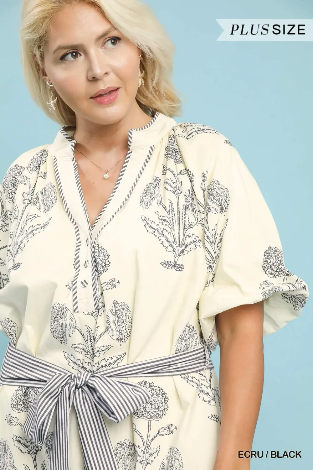 Women's Plus Size Ecru/ Black Floral Print V-Neck Maxi Dress