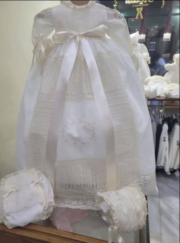 Faldón de bautizo Medallón