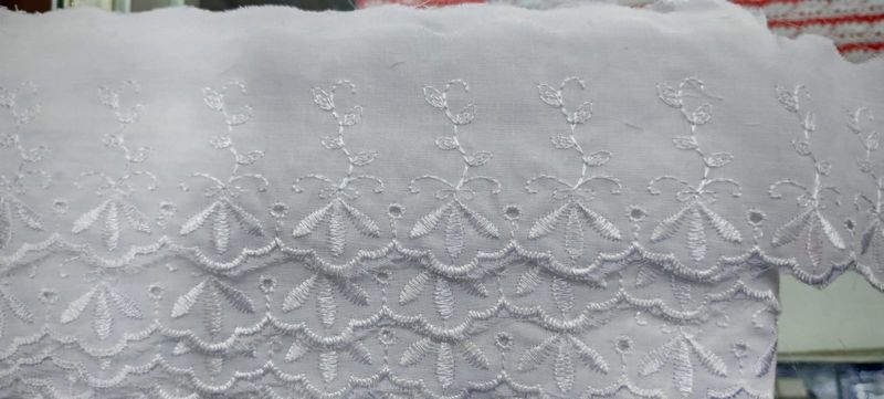 Pieza de letin blanco 2 14"