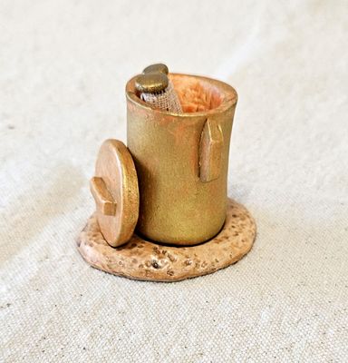 Nativity Accessory - Scroll Holder