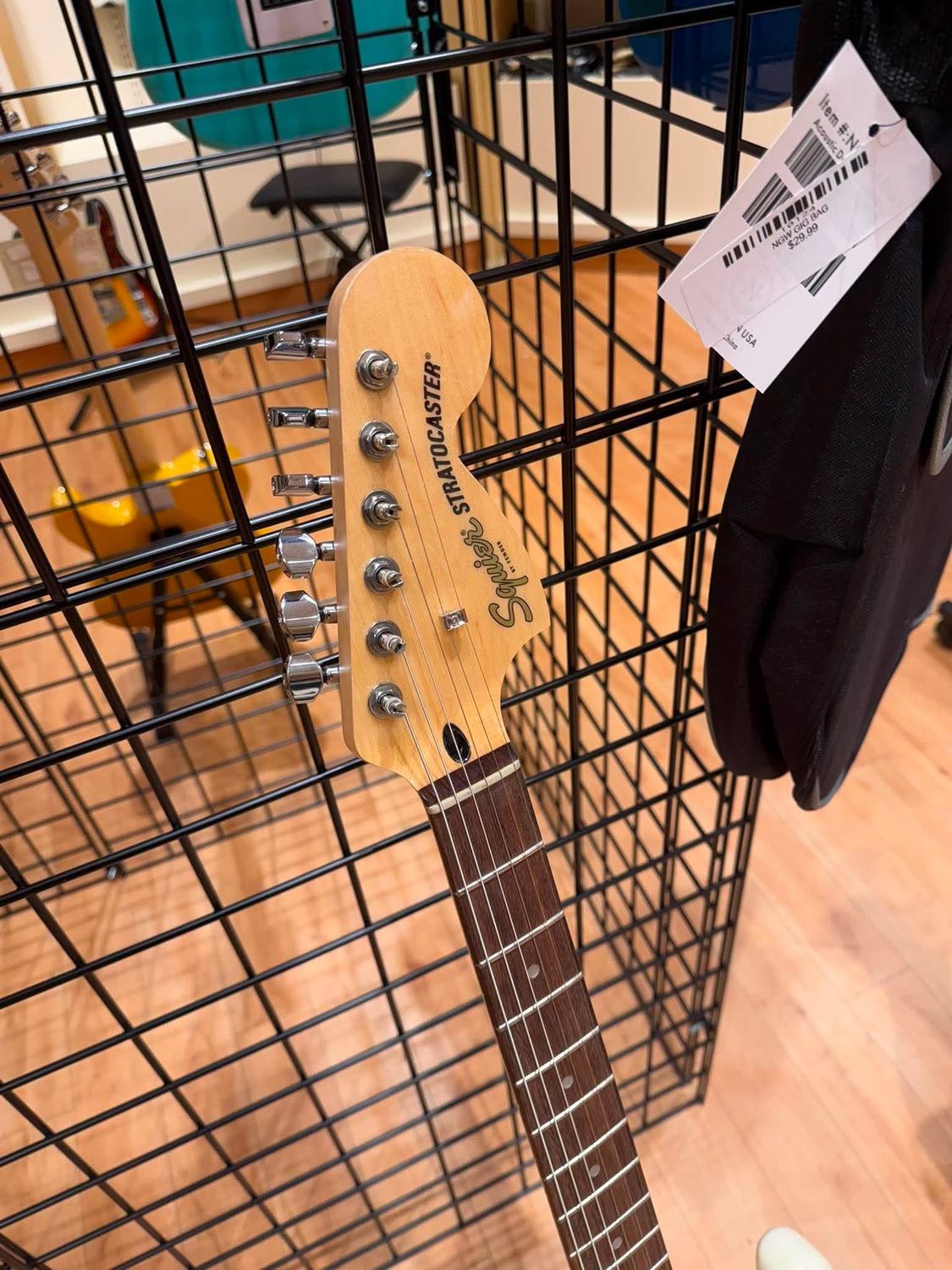 Affinity Strat Oly White
