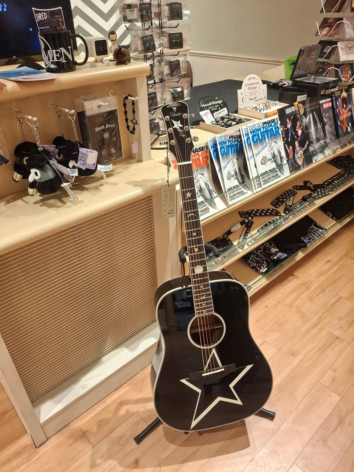 Schecter, Robert Smith signature