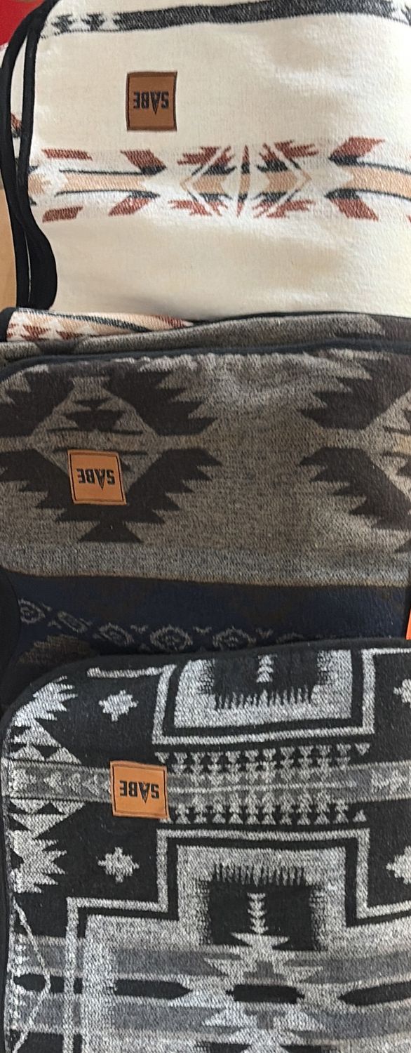 Wool Blanket Assorted Sabe Ac70Rt