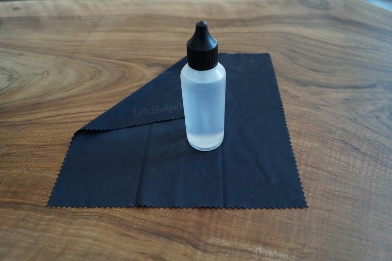 Steinmine natural stone care cleaner including microfiber cloth for natural stone