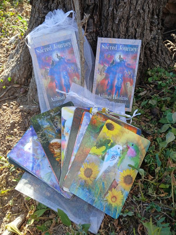 5 LAST decks DIVINE gold-edged Sacred Journey into the Animal Realms 55 Wisdom Cards. These have no box and come in a chiffon bag with a guide book 5 LAST decks DIVINE gold-edged Sacred Journey into the Animal Realms 55 Wisdom Cards. These have no box and come in a chiffon bag with a guide book