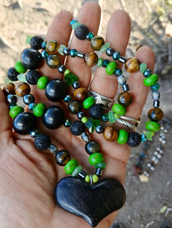 Green Dragon SHUNGITE, dragon's veins, lava, tiger's eye, hematite, fluorite LOVE talisman hand-carved HORSE HOOF heart - follow your heart- power- strength-amplification- PROTECTION