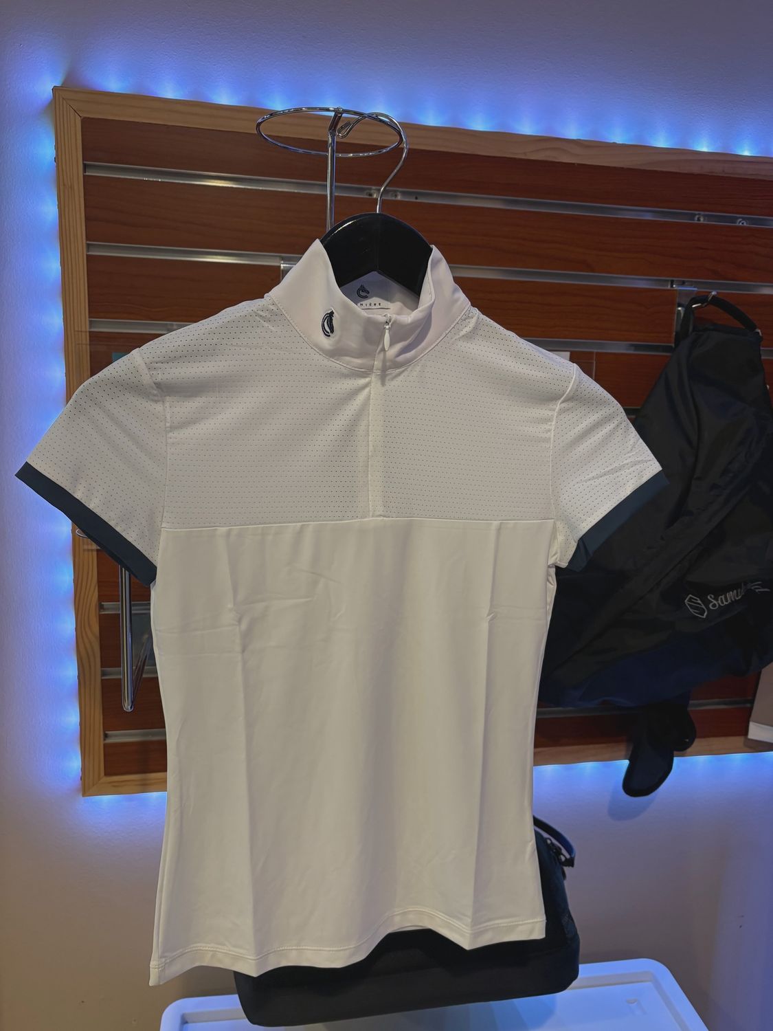 Holly Show Shirt