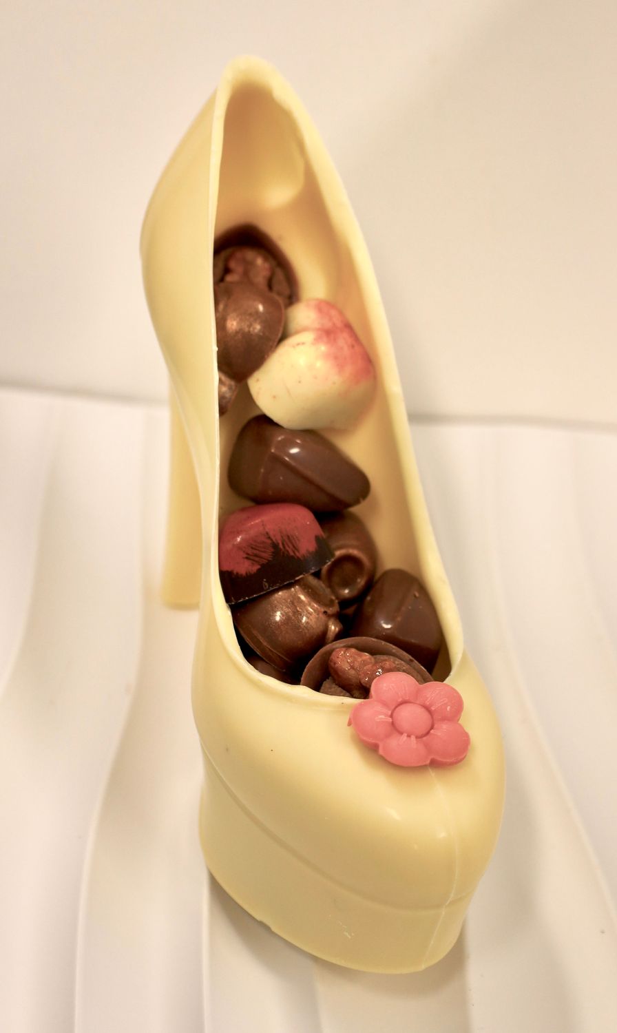 Pumps (16cm) gevuld met 12 Pralines