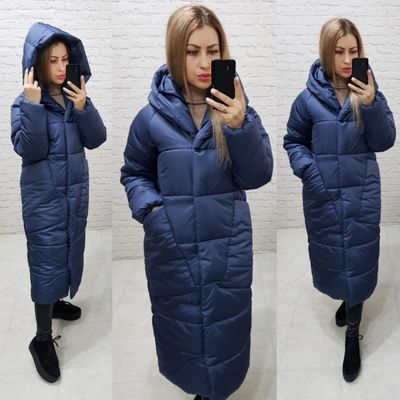 Жіноче зимове пальто – кокон. Колір темно-синій
