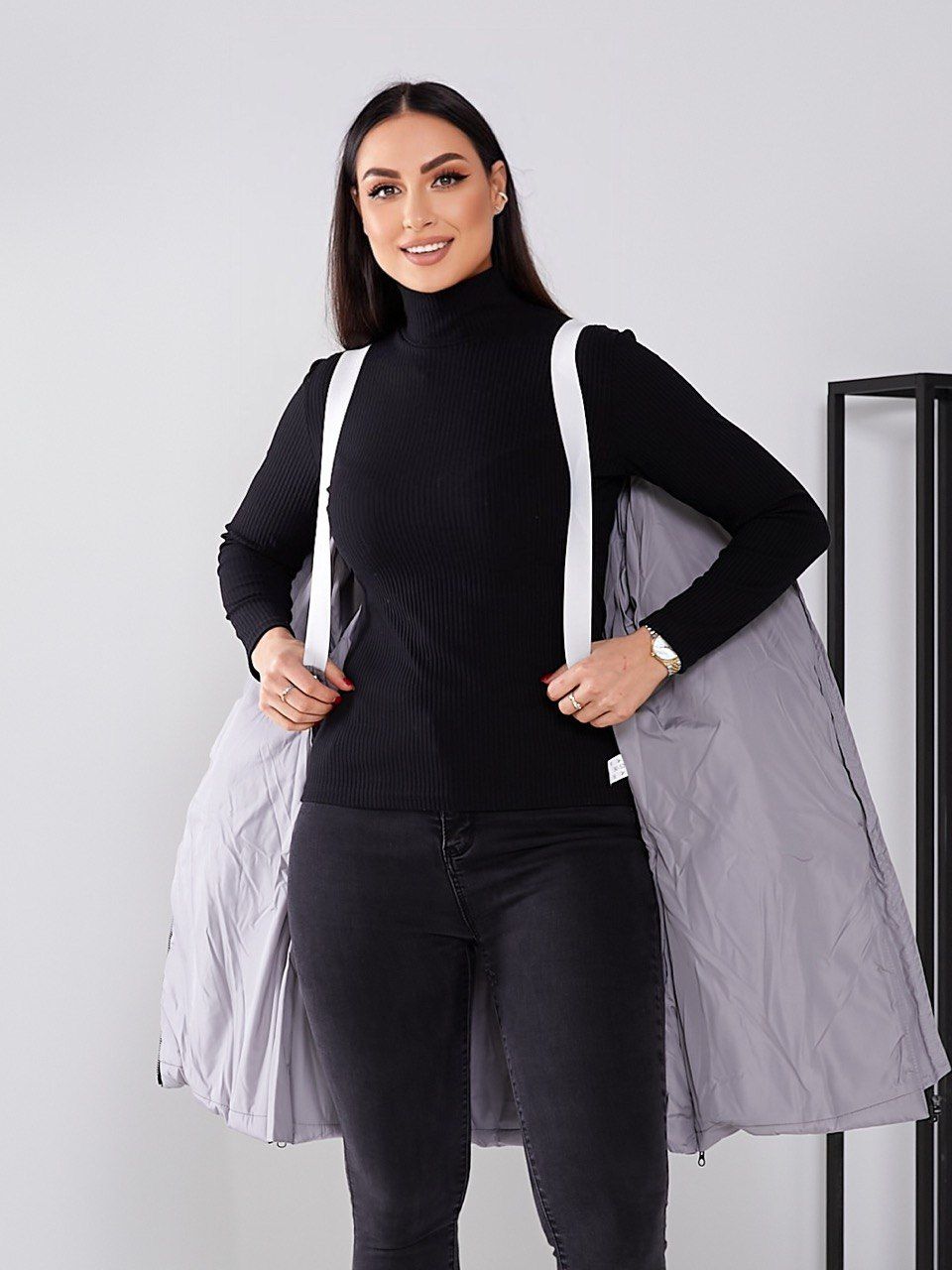 Зимова жіноча куртка. Колір сірий