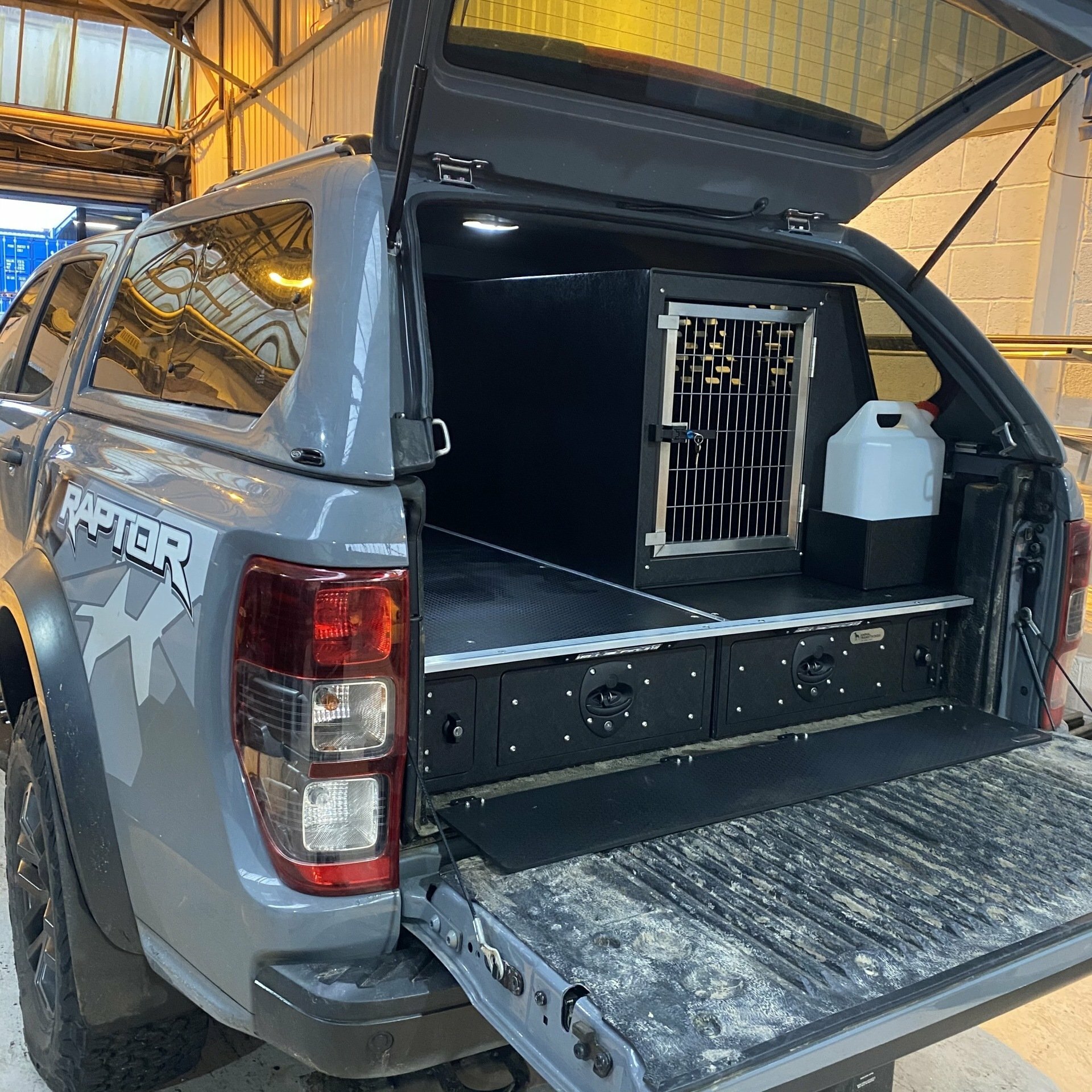 Ford Ranger Raptor Hunter Single Dog Box Pick Up System