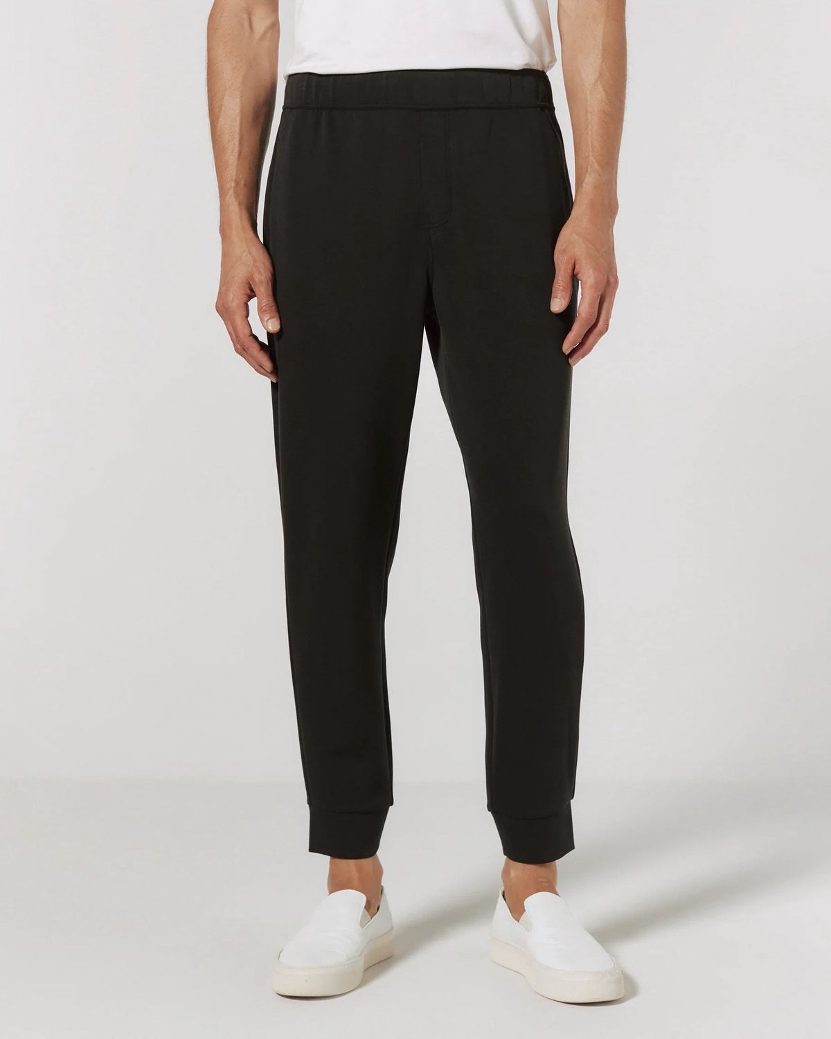 REV Jogger - Black
