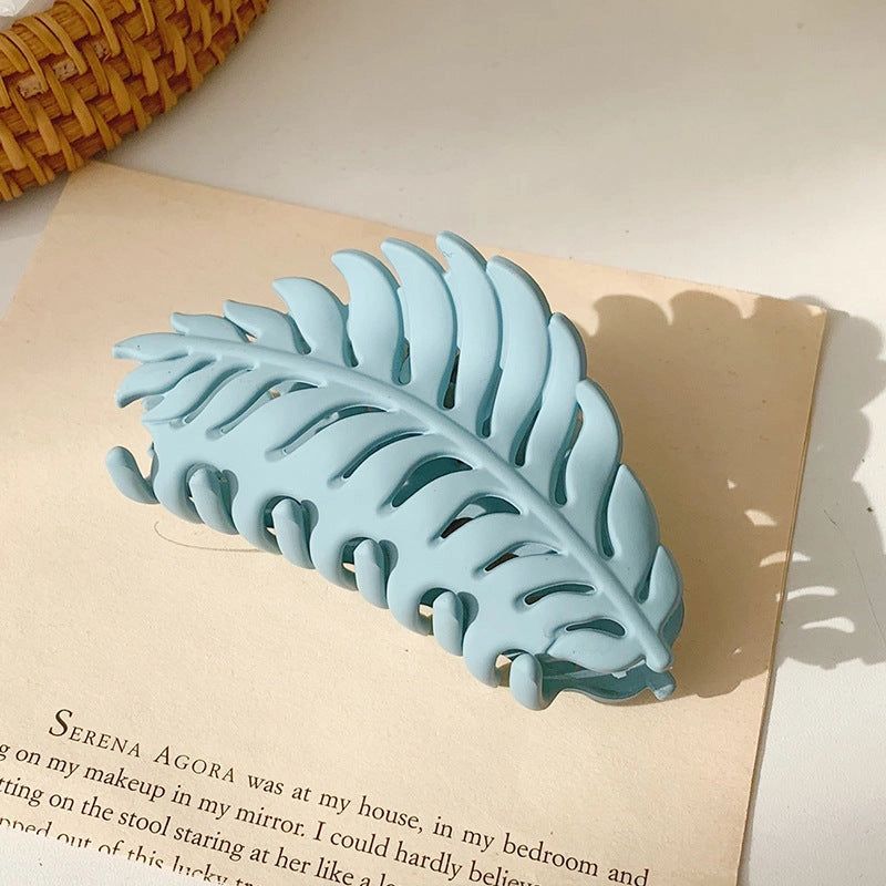 Matte Leaf Hair Claw