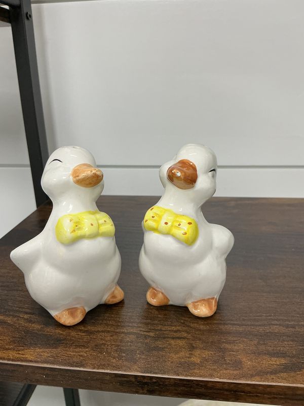 salt &amp; pepper shaker