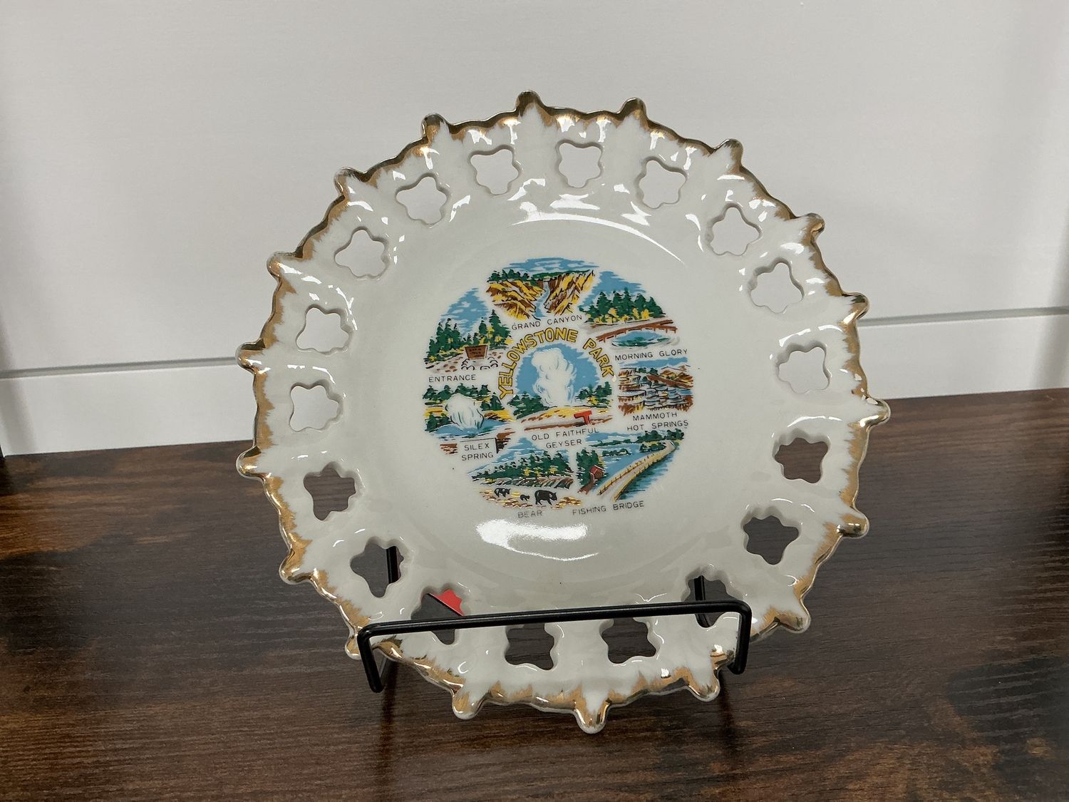 1973 Yellow stone plate