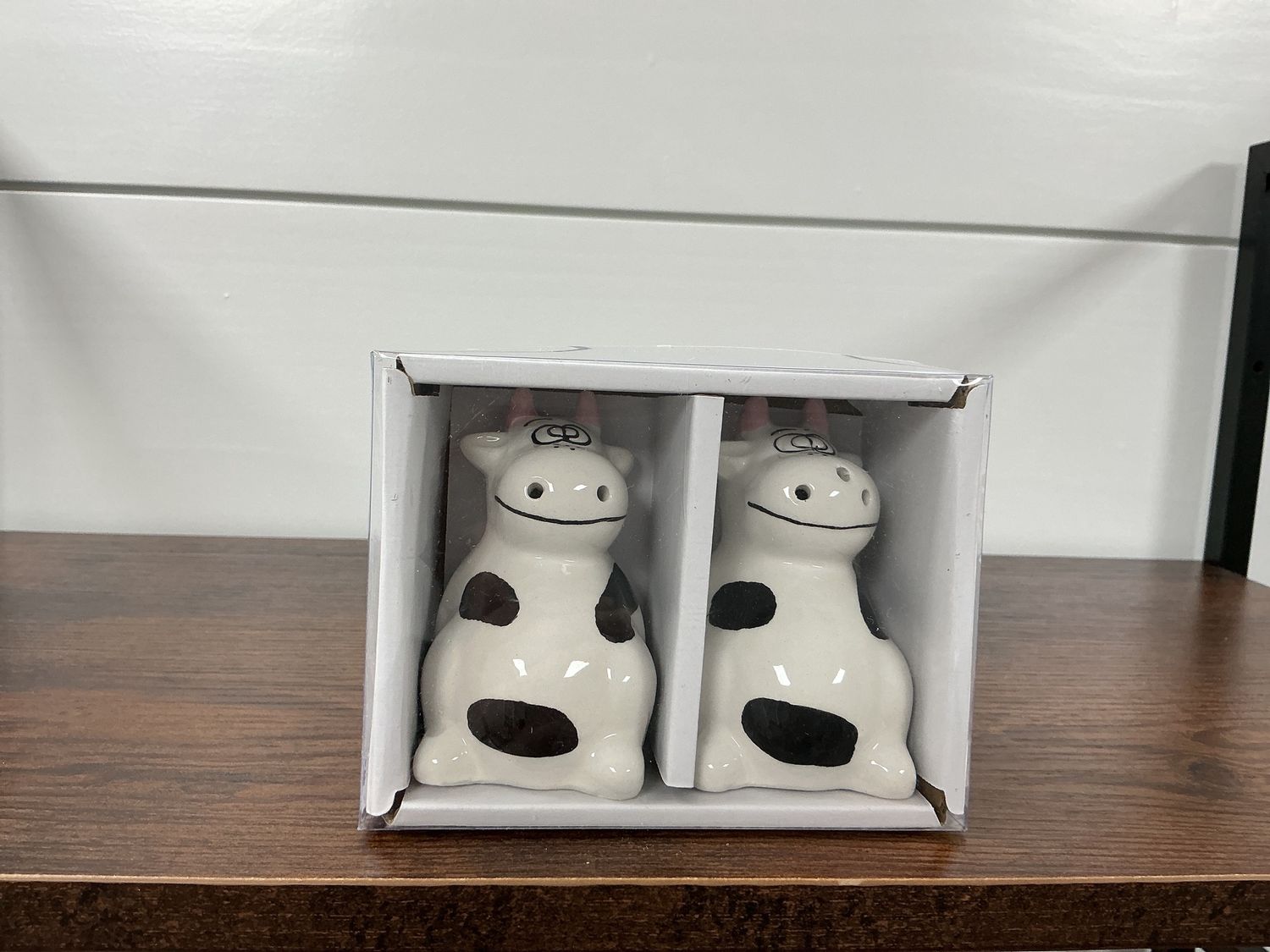Cows S&amp;P shakers