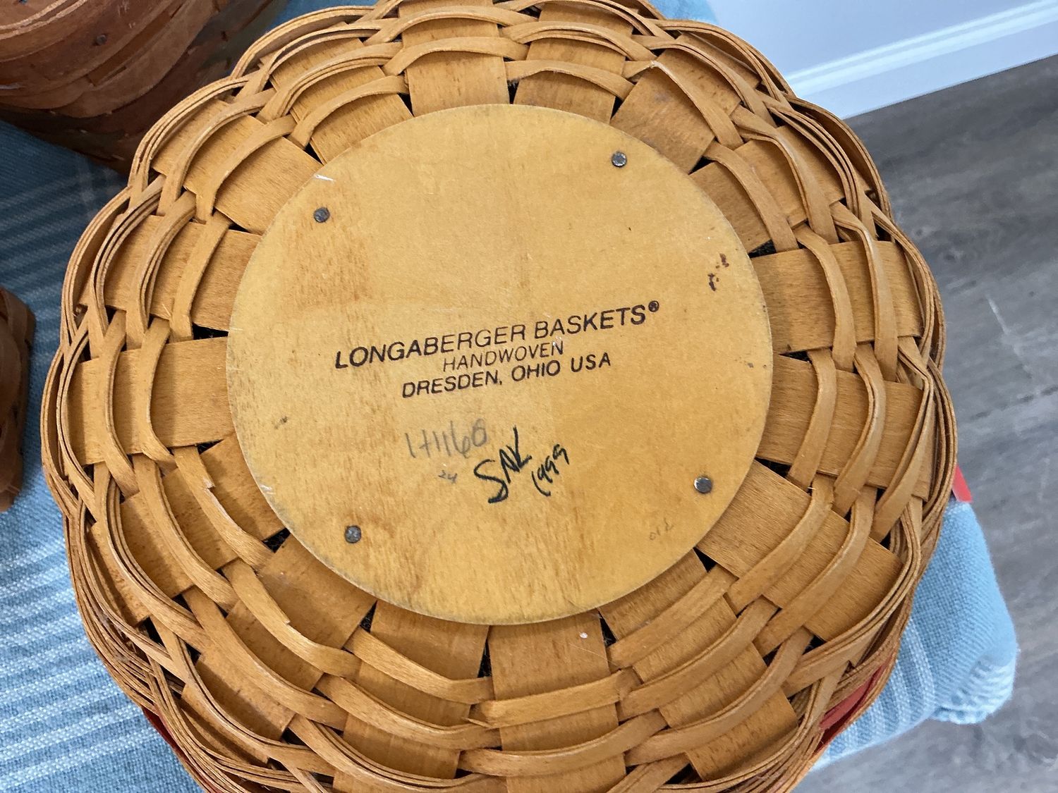 1999 Christmas Popcorn basket
