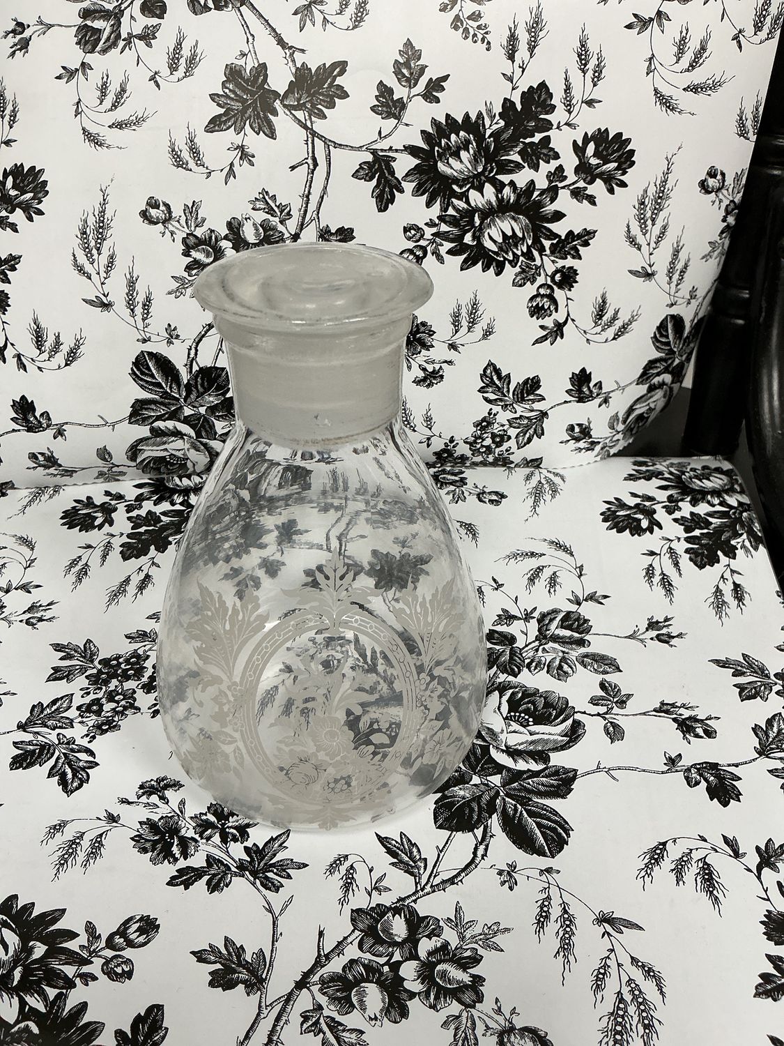 Apothecary jar