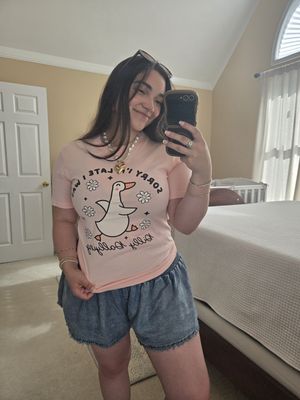 Dilly Dally Tee