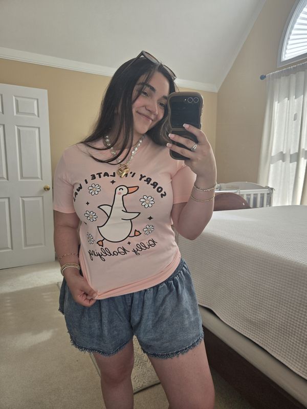 Dilly Dally Tee