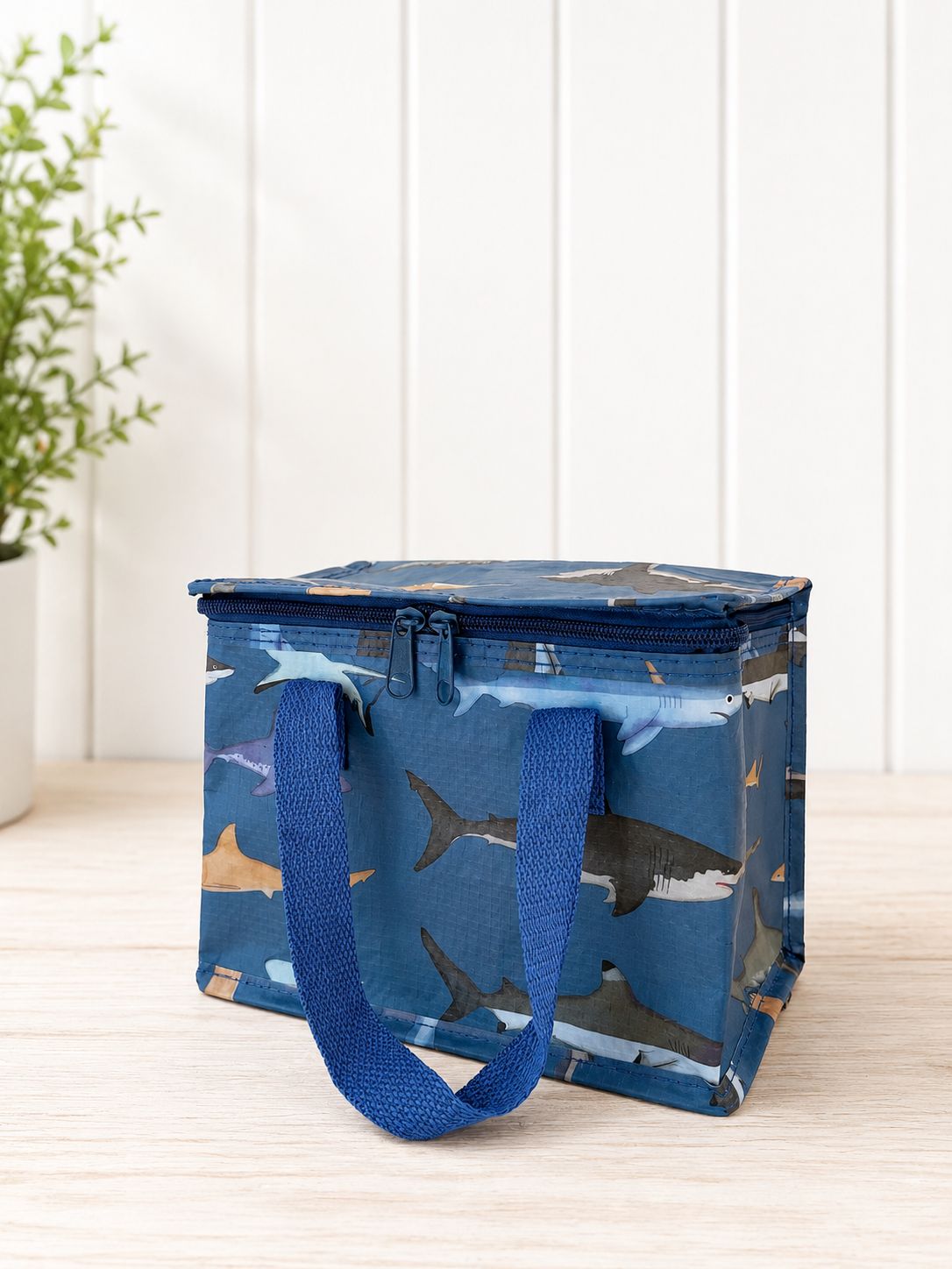 Rex London Insulated lunch bag - Sharks Rex London Insulated lunch bag - Sharks