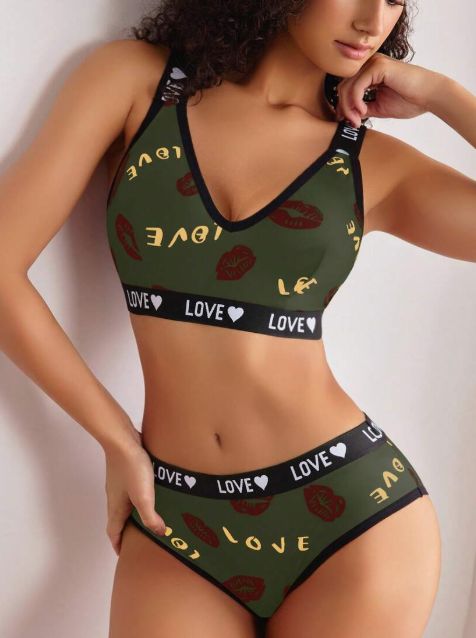 Women's Red Lip &amp; Letter Print Lingerie Set