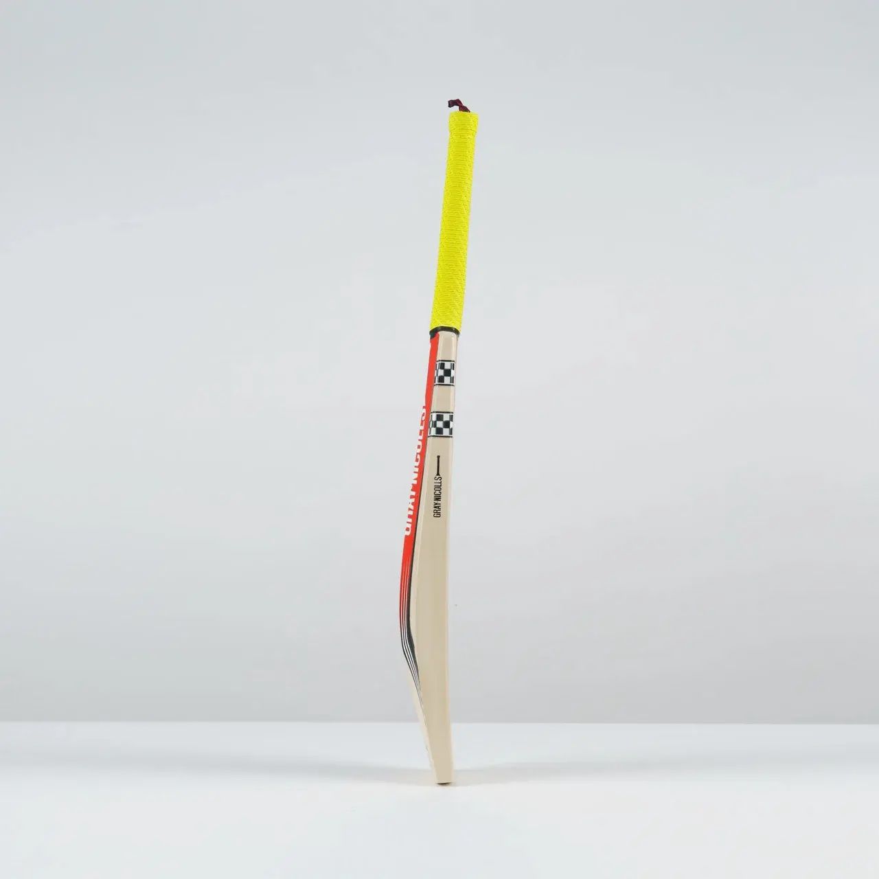 Gray Nicolls Stratos 1.1 300 Cricket Bat - Adult