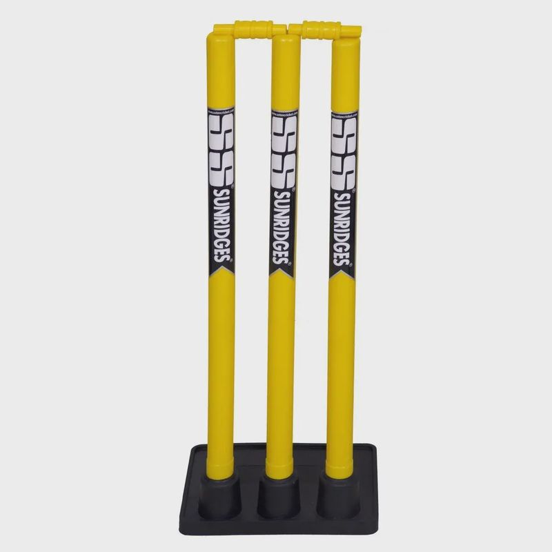 SS Sunridges Plastic Cricket Stumps with Rubber Base